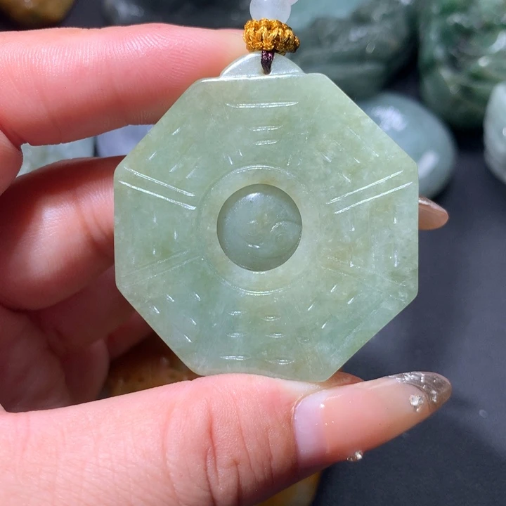 翡翠未镶嵌颈饰保真天然A货翡翠