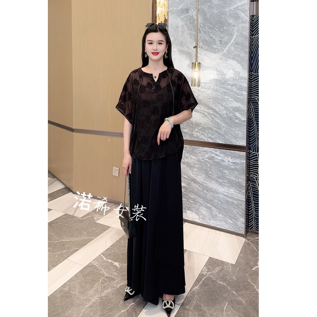 夏季新款大码女装高档时尚剪花上衣阔腿裤