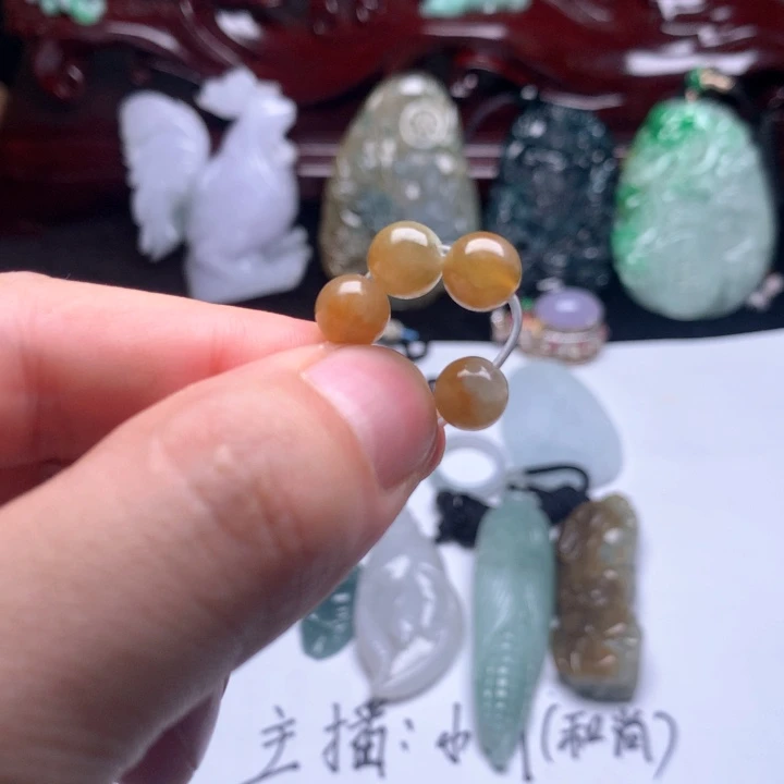 翡翠散珠瑾*散珠卡8.    4颗