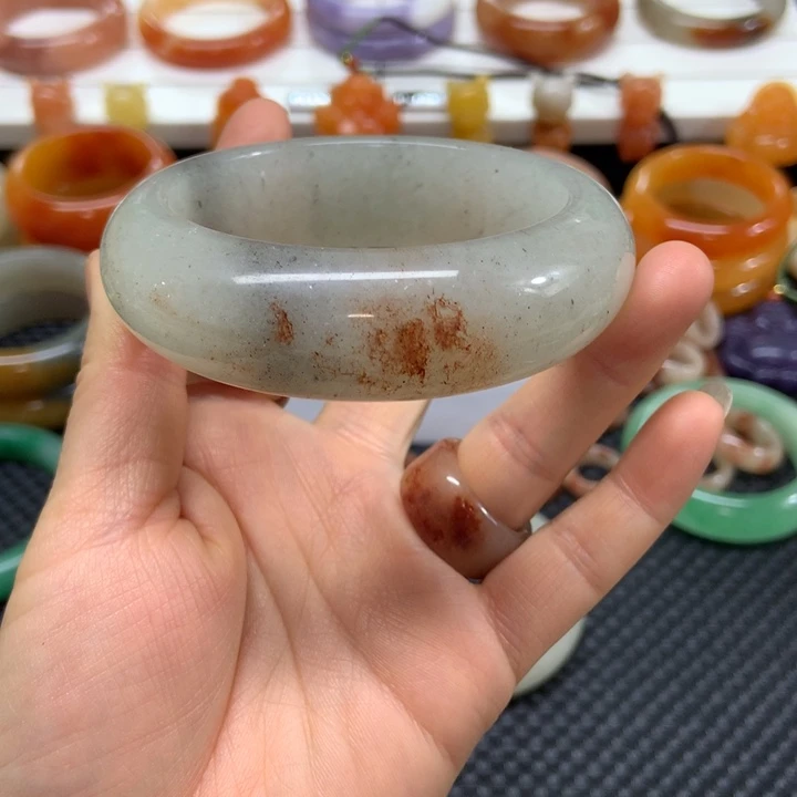 石英质玉未镶嵌手镯