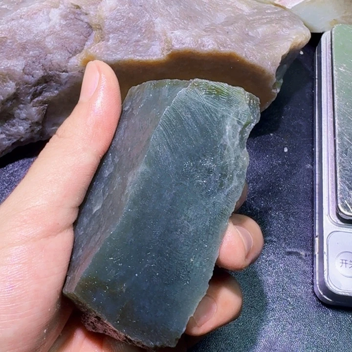 未镶嵌和田玉（糖玉）珠宝半成品