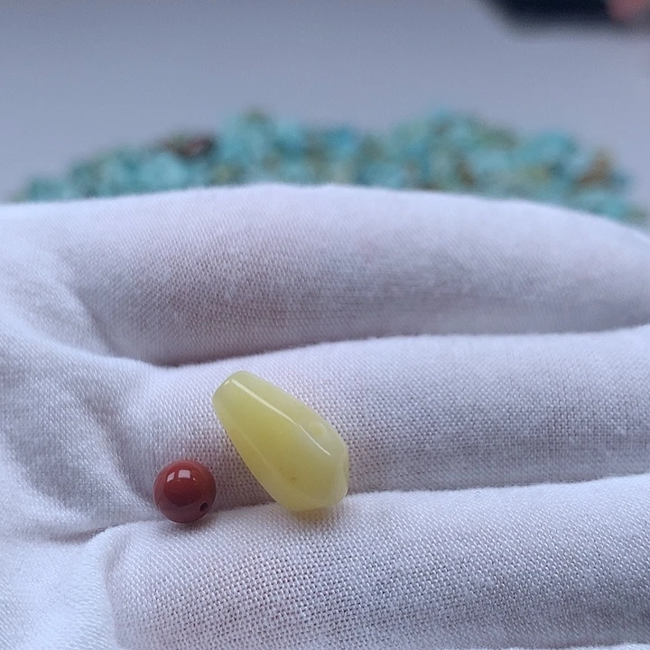 南红玛瑙未镶嵌珠宝奇石