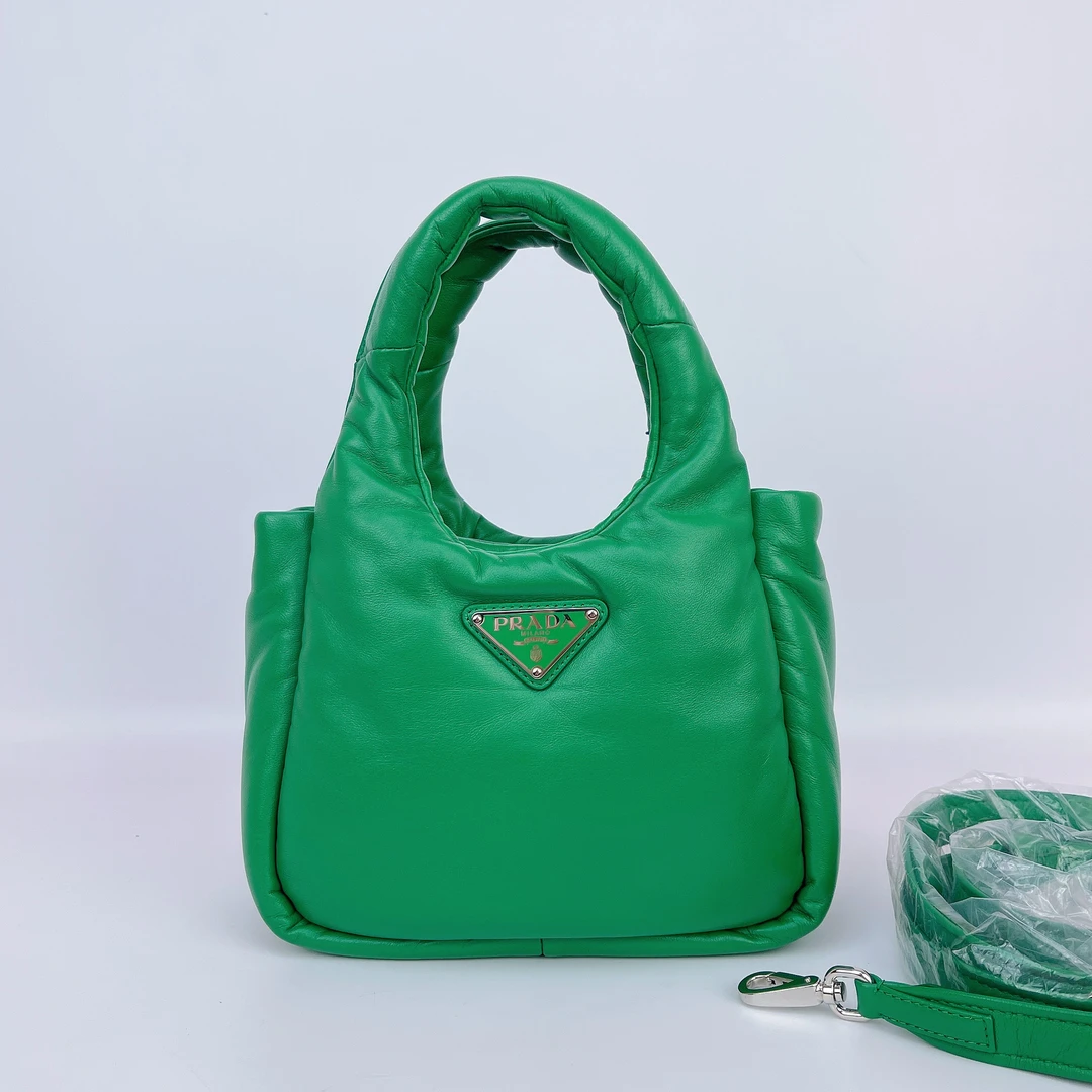 95新 Prada/普拉达 普拉达 绿色牛皮手提单肩包底长20 G012