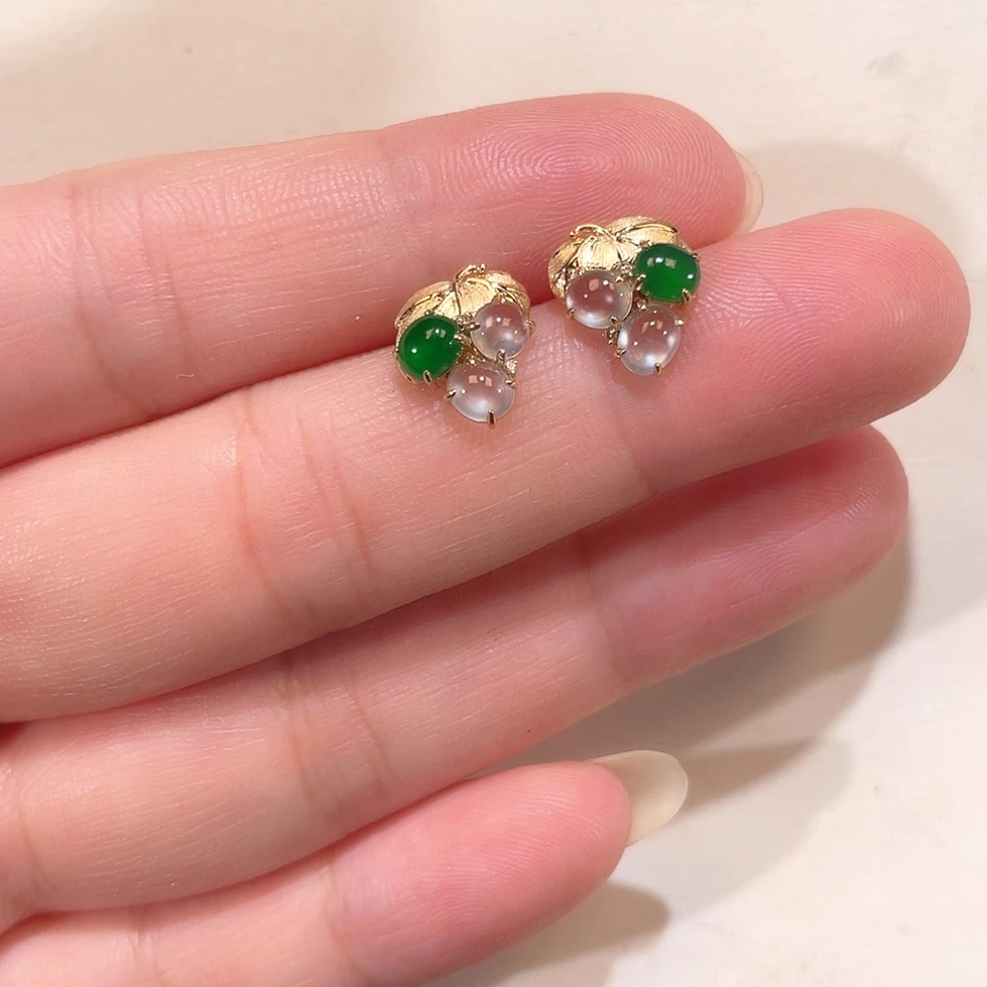 翡翠18K金镶嵌耳饰南非钻