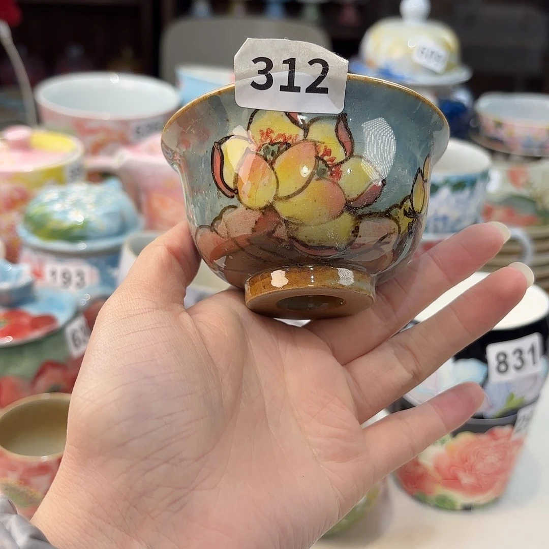 瓷片兔兔好可爱呀打