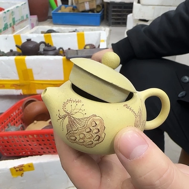 紫砂茶壶。宜兴紫砂壶原矿紫砂壶