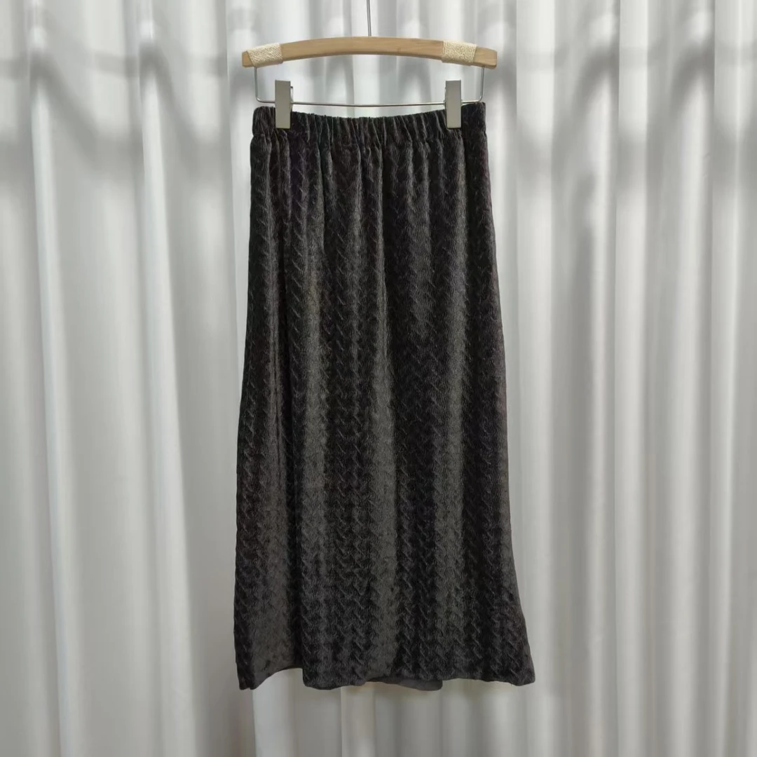 帕系列  Z122  女装时尚格纹丝绒半身裙咖色8F0431349