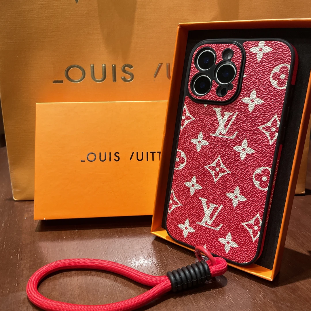 皮质苹果16promax新年手机壳红色iPhone15网红情侣14带手绳适用13