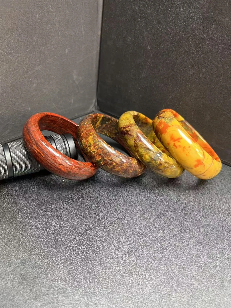 面面来财珠宝C3599大轮胎-六彩明珠木变奇石手镯-盒多样性发其一