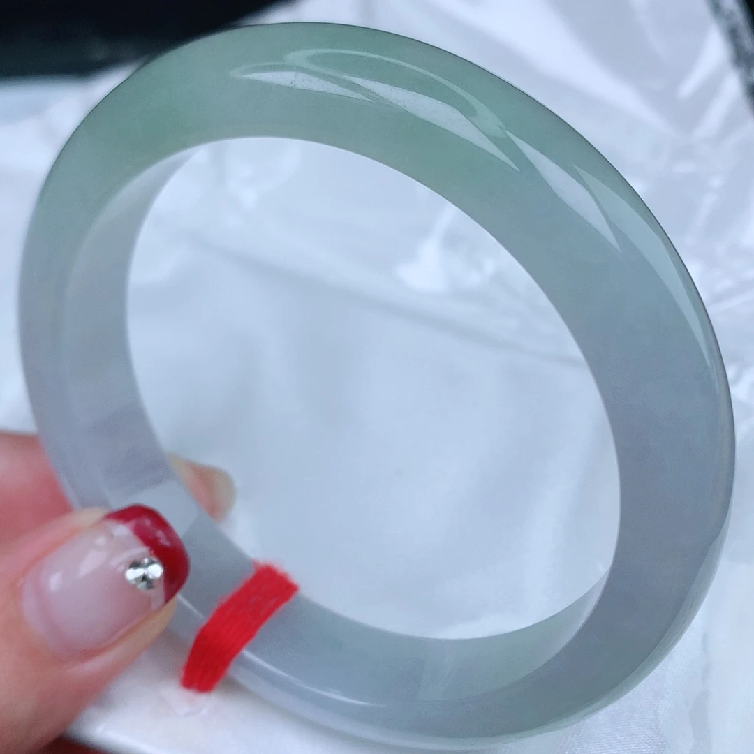 翡翠手镯未镶嵌天然