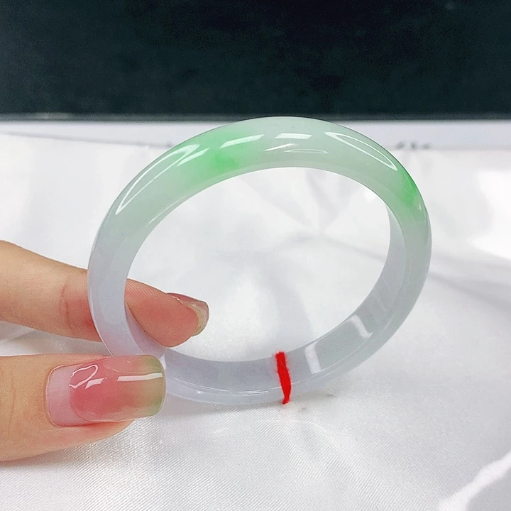 翡翠未镶嵌手镯圈50.8，05035