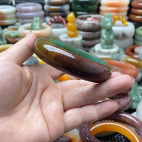 ****言未镶嵌手镯石英质玉