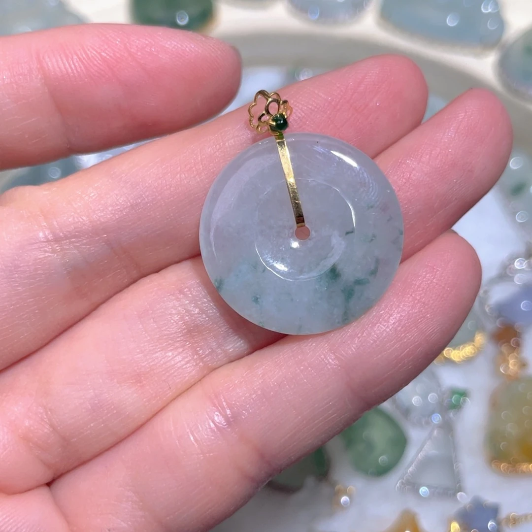 翡翠颈饰18K金镶嵌翡翠