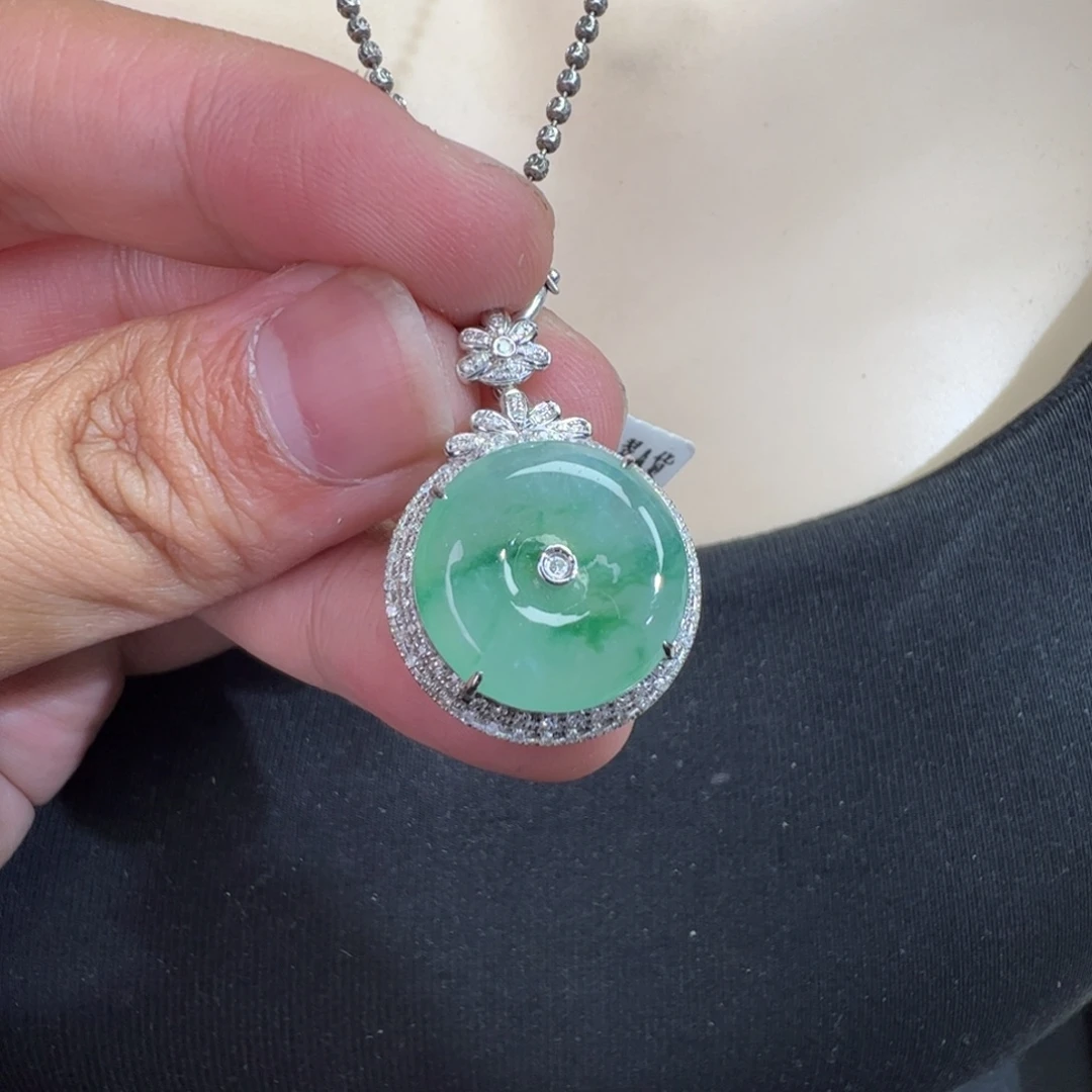 翡翠18K金镶嵌吊坠(不含链)