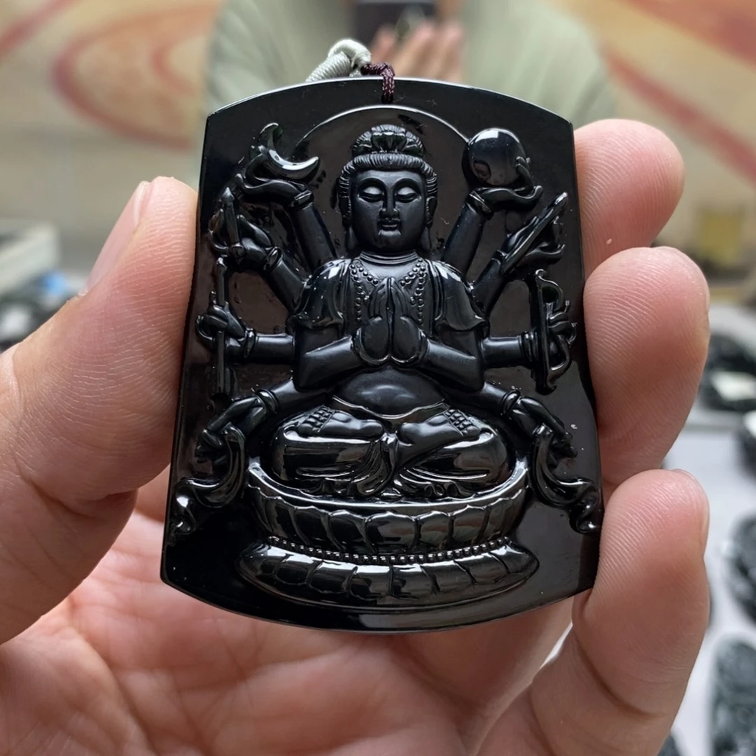 翡翠未镶嵌颈饰千手观音