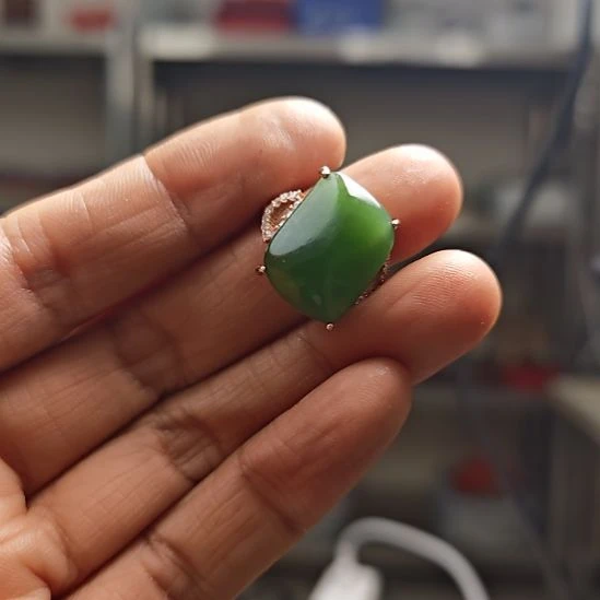 未镶嵌戒指和田玉银*树