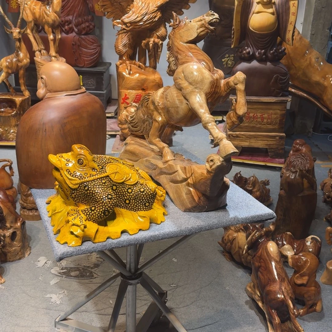 香樟木鲸****烈香樟木金蝉摆件