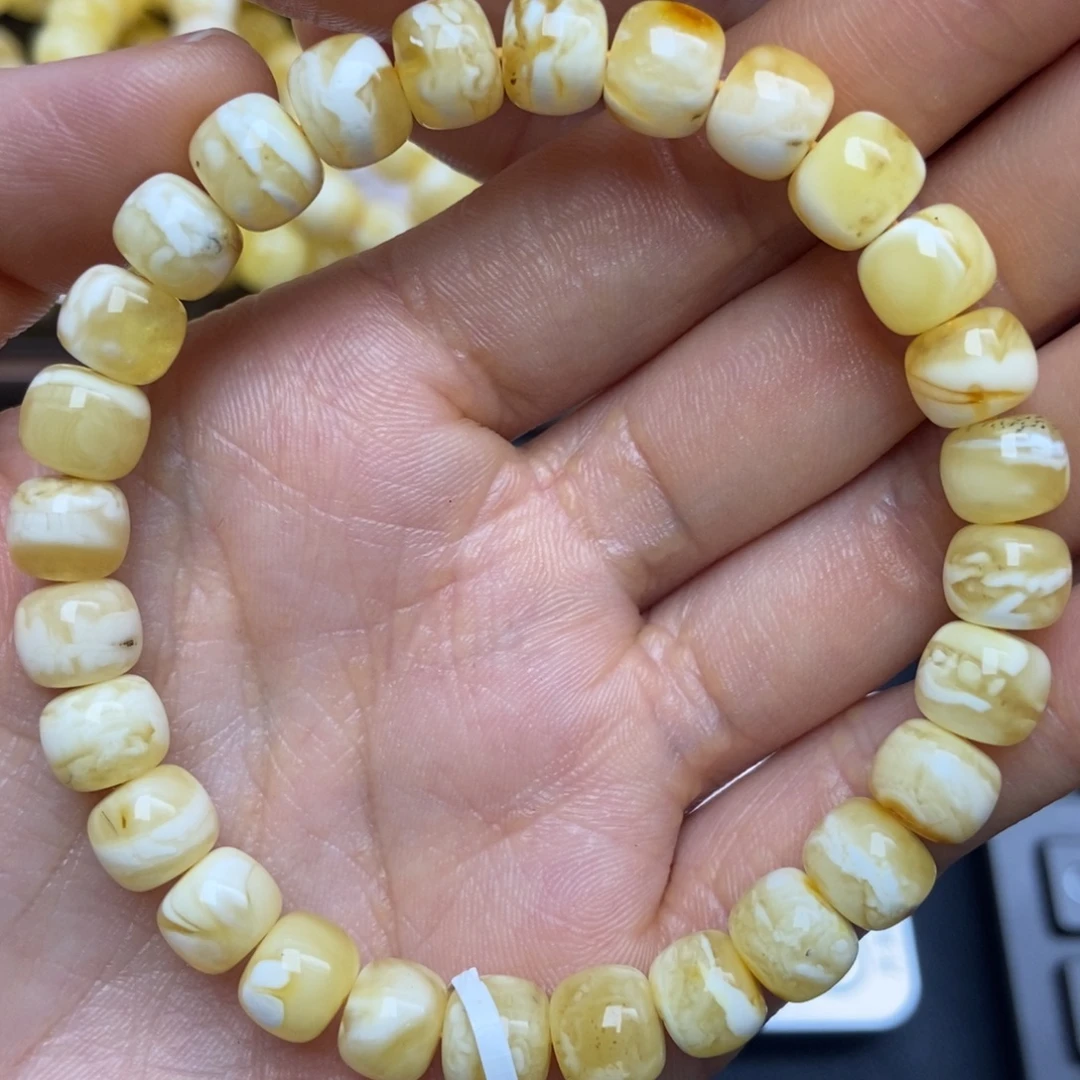 蜜蜡未镶嵌珠宝奇石50