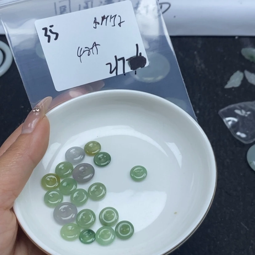 【闪购商品】翡翠颈饰未镶嵌小*子