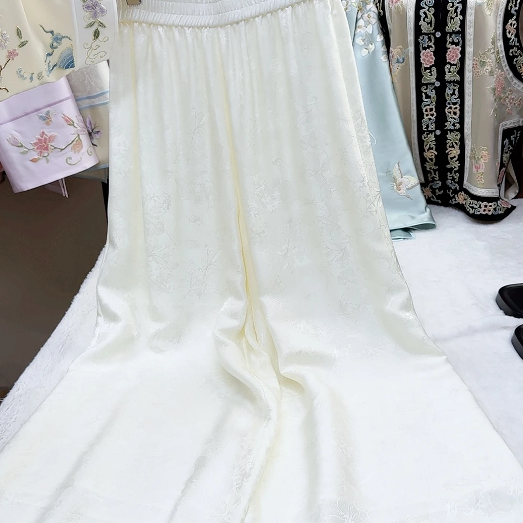 织绣真丝米白色裤子
