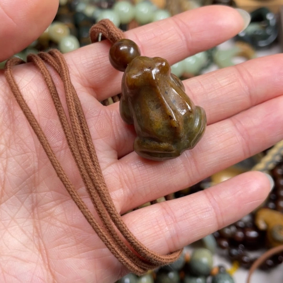 【闪购商品】岫岩河磨玉（透闪石质玉）未镶嵌挂件