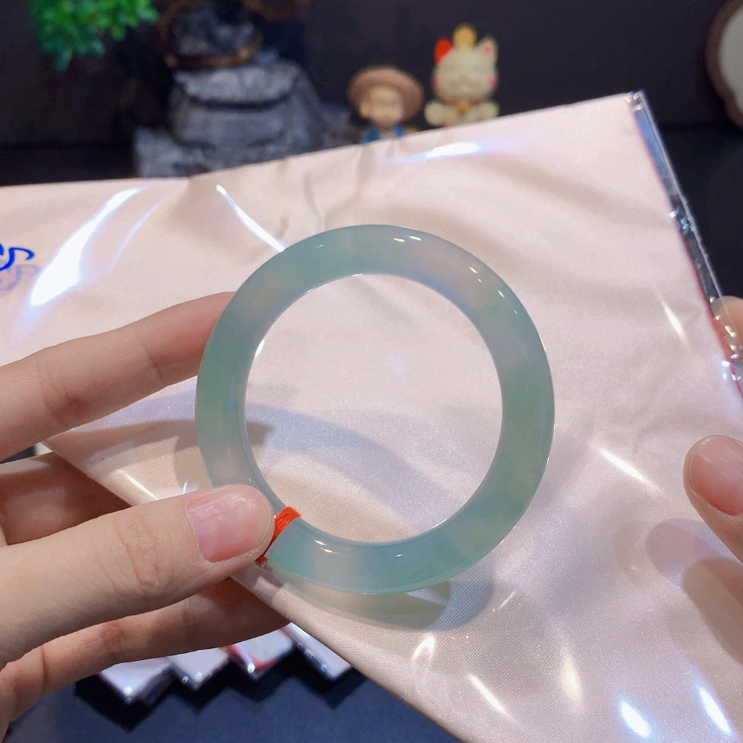 翡翠未镶嵌手镯4号