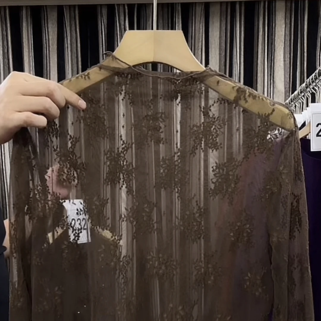 新款透视提花上衣