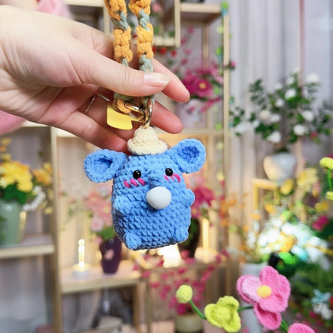手工钩织设计手机挂件
