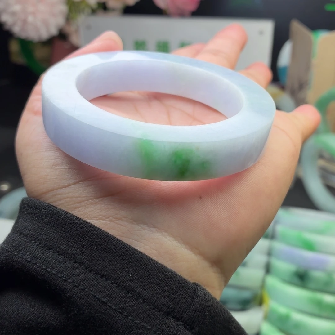 定制翡翠未镶嵌翡翠手镯