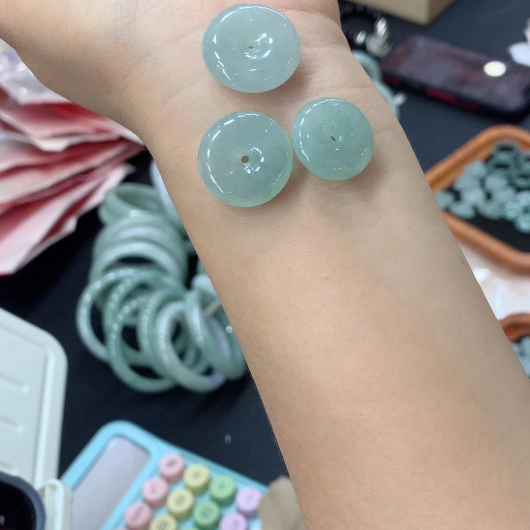 颈饰未镶嵌翡翠多样性发1