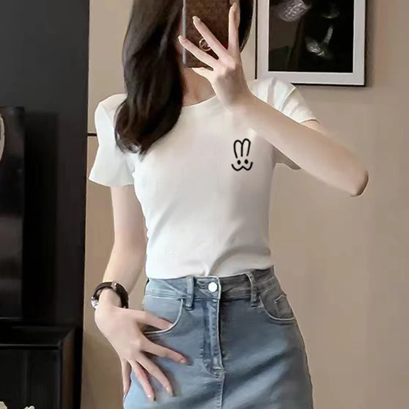 婳娇简约短袖t恤女2025春季新款洋气高腰短装百搭打底夏款上衣服