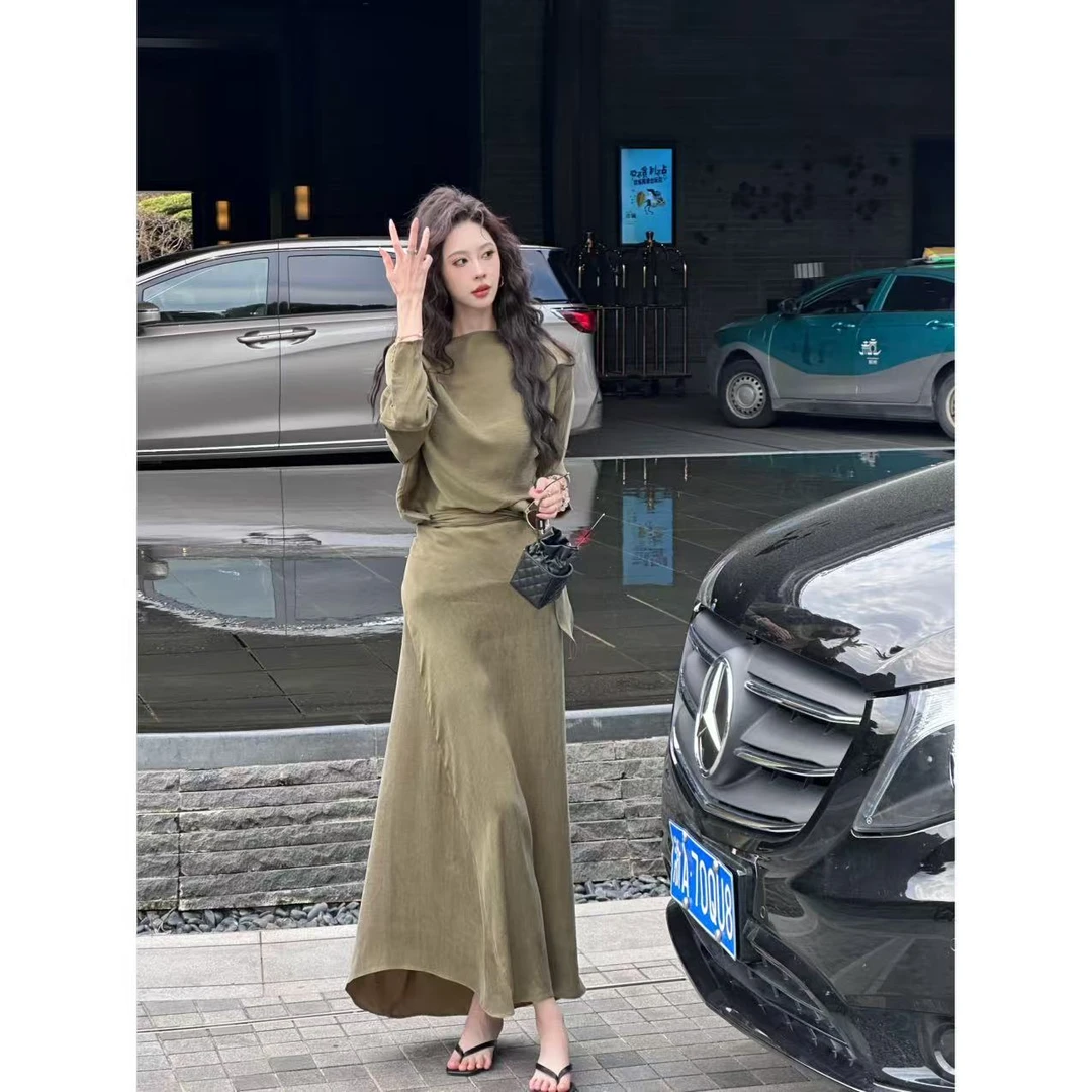 LILI《柔软时光》禅意仙气冰感一字领上衣鱼尾半裙套装