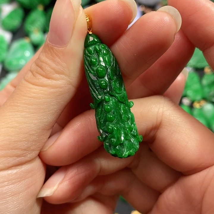 颈饰未镶嵌翡翠吊坠