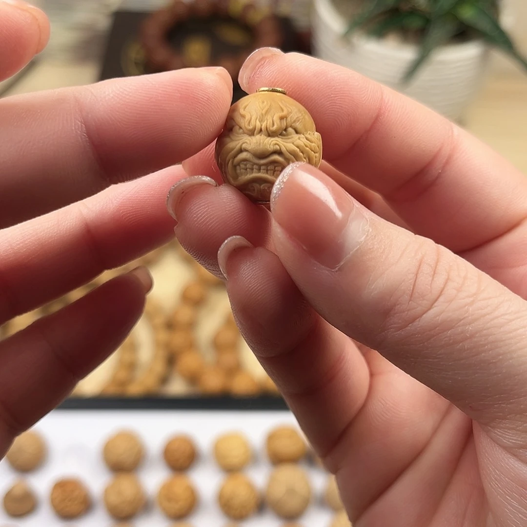 猴头核桃手串王*波雕刻