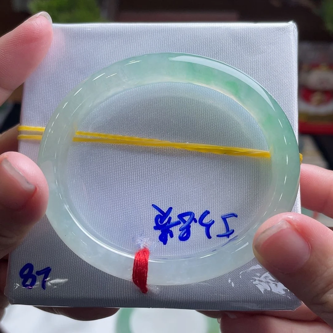 翡翠手镯未镶嵌54贵妃 冰绿超值超漏