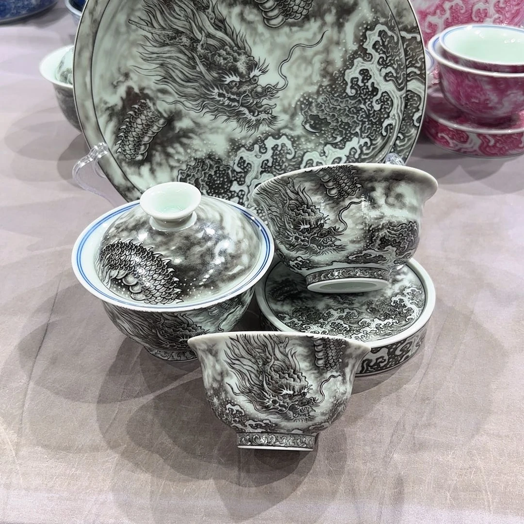 瓷片景德镇瓷器精品陈列