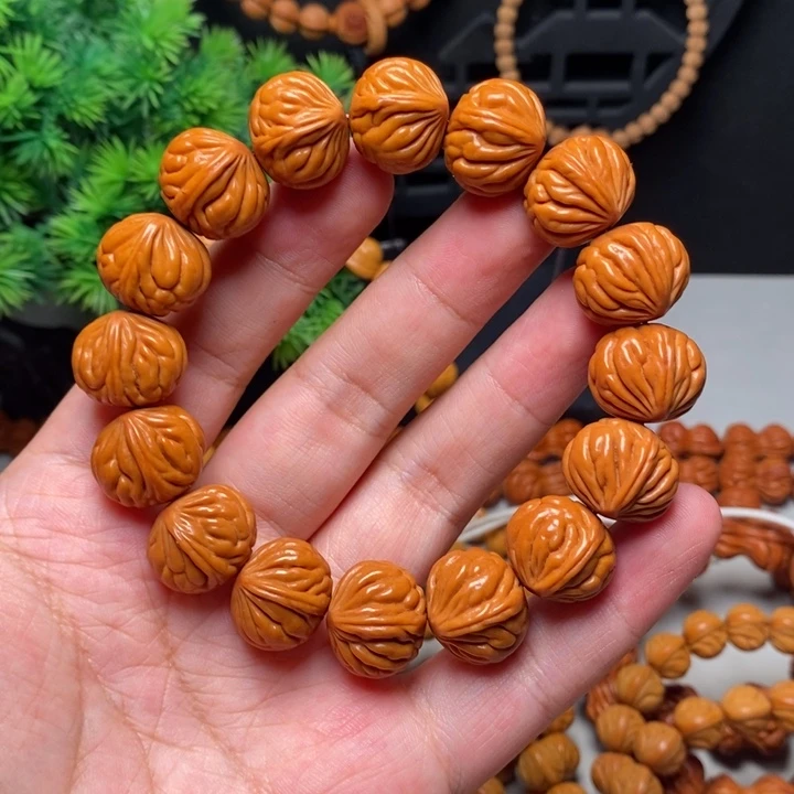 桃核手串玉脊龙手串