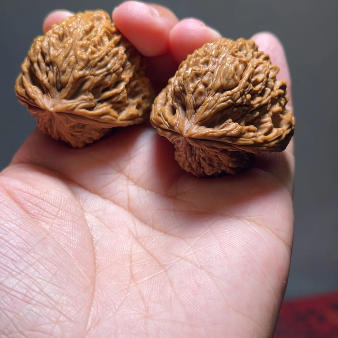 文玩核桃把件?***的南疆