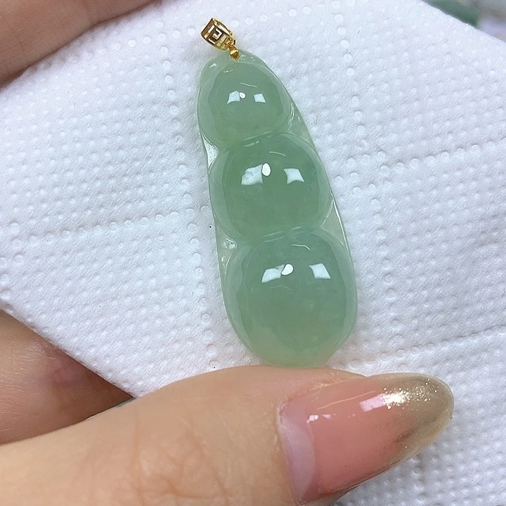 翡翠18K金镶嵌颈饰挂件