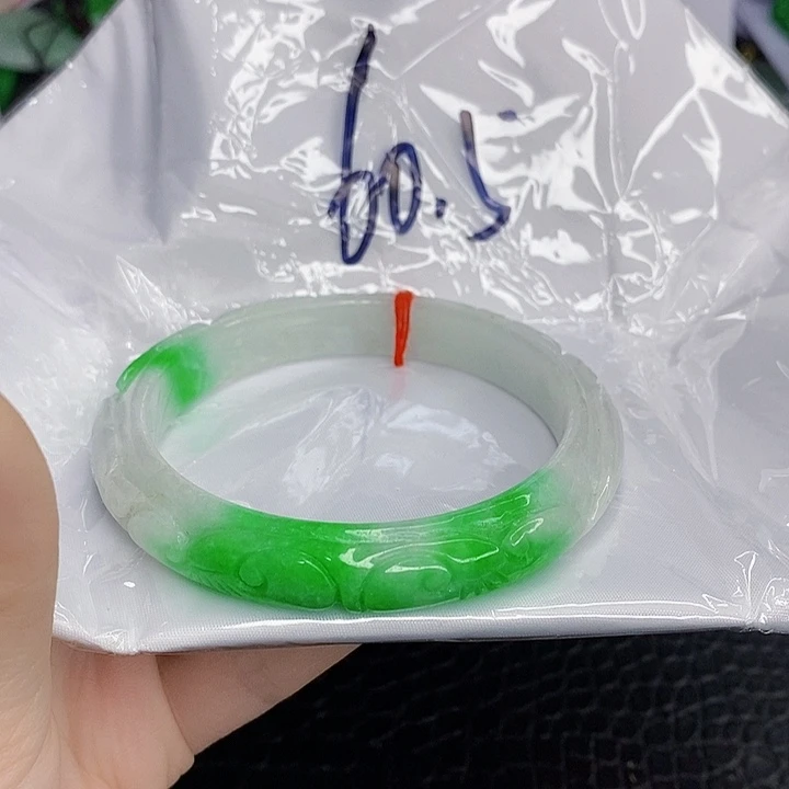 翡翠手镯未镶嵌一图一物实物为准