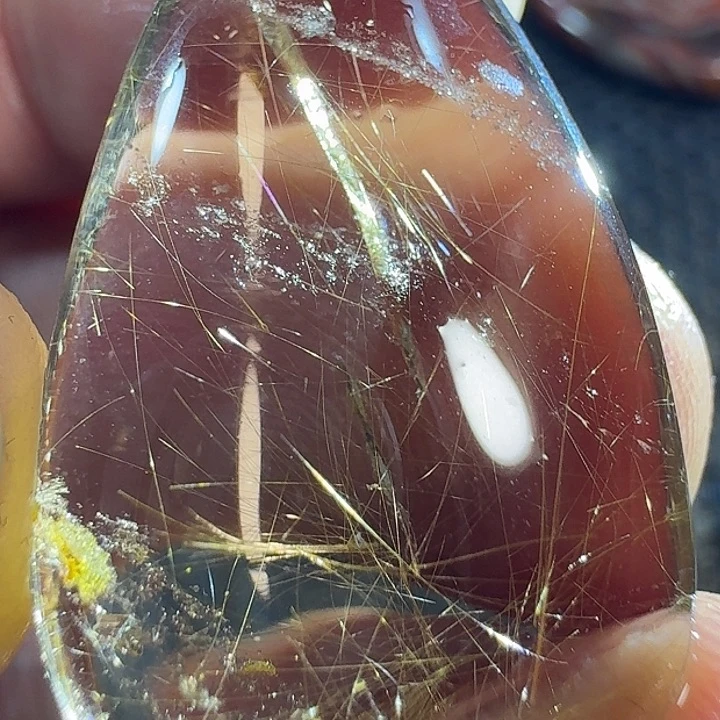 苏***业未镶嵌颈饰发晶我