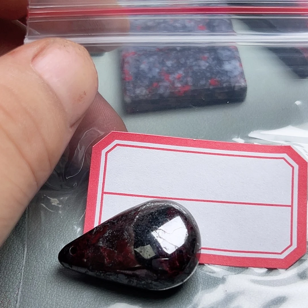 大*天然朱砂辰石吊坠