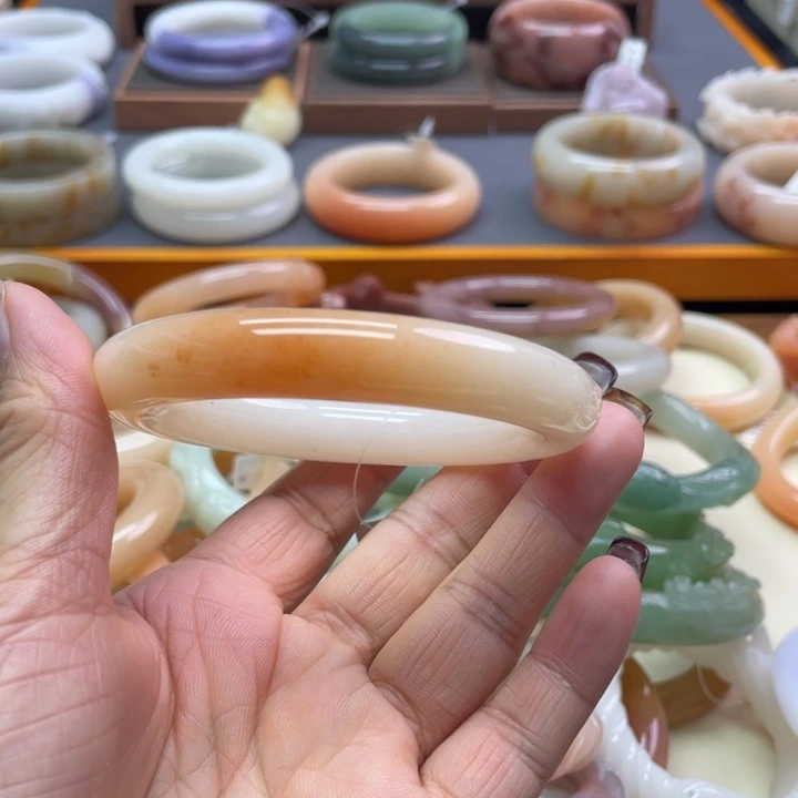 未镶嵌石英岩玉珠宝奇石佳*