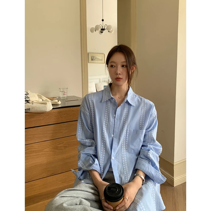 Vs what「惬意早茶」薄款衬衫外套女设计感小众长袖上衣慵懒衬衣