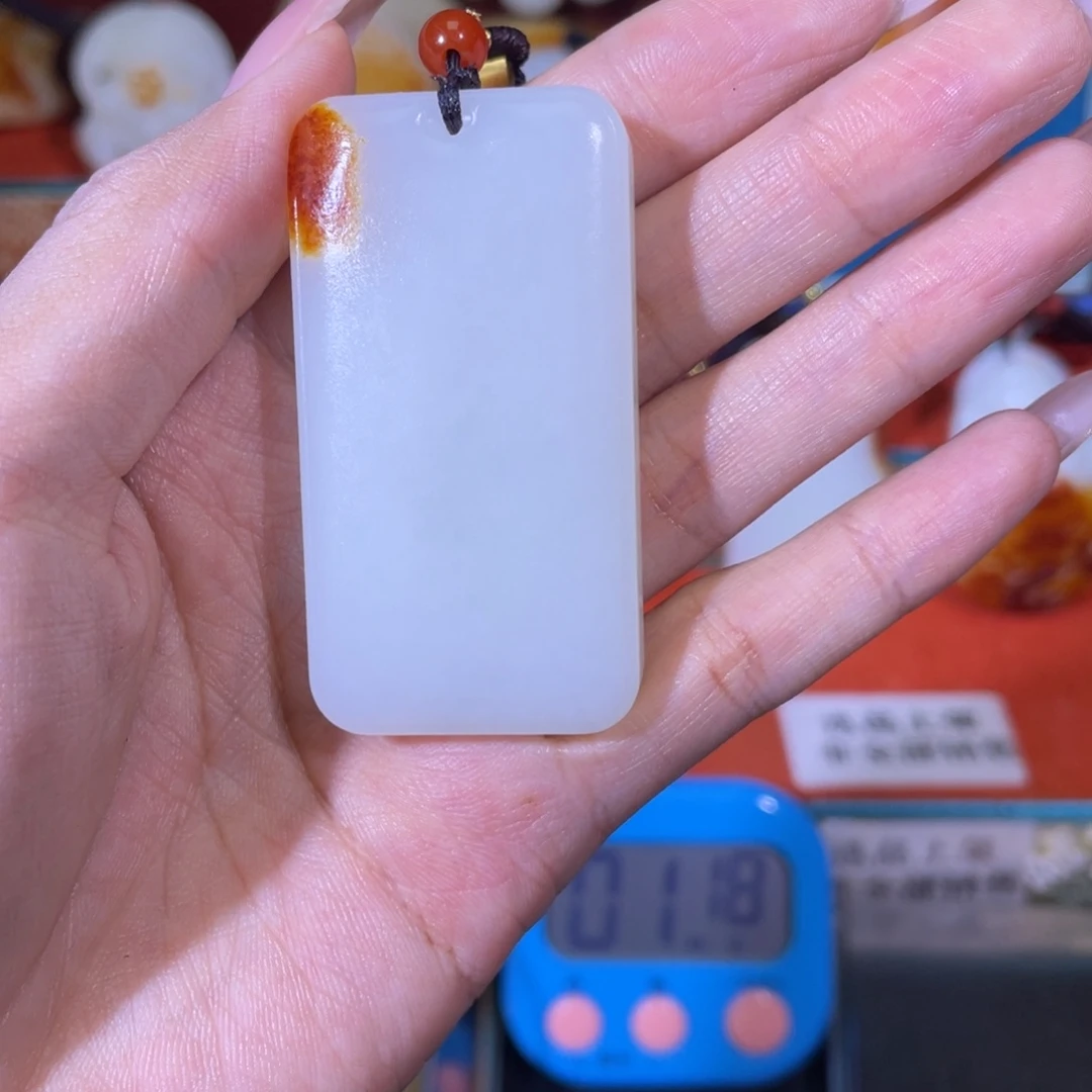 亦***。和田玉未镶嵌挂件