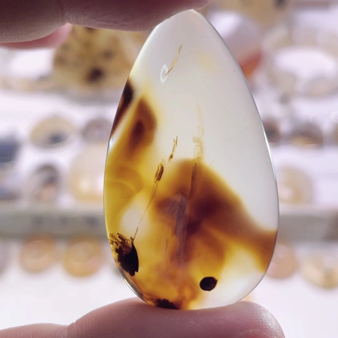 玛瑙/玉髓未镶嵌珠宝奇石