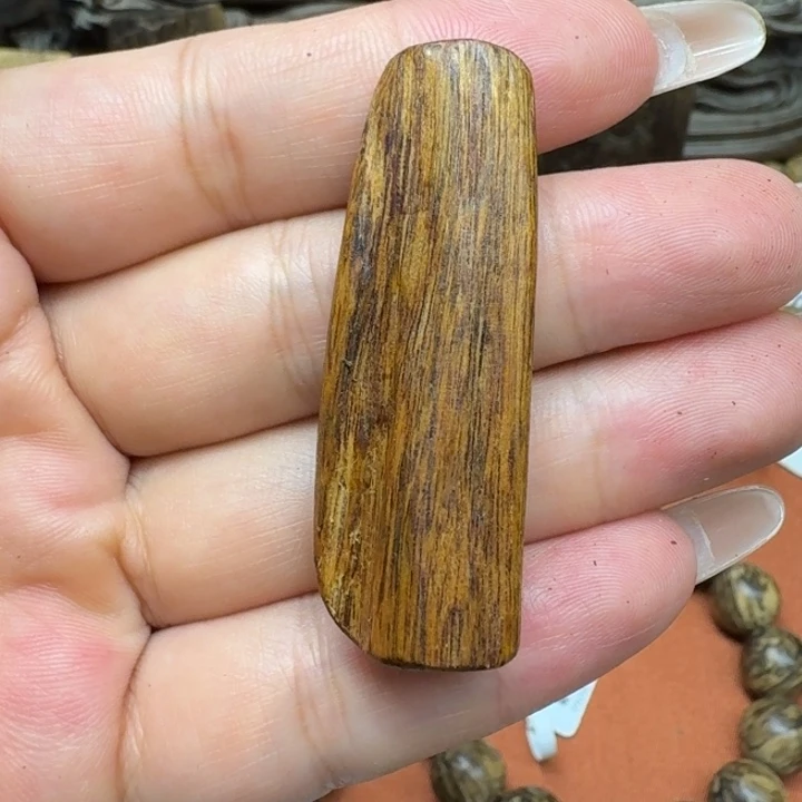 大叶紫檀（黑酸枝木类）