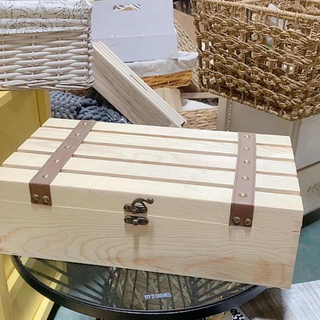 【闪购商品】塑料这是编号054