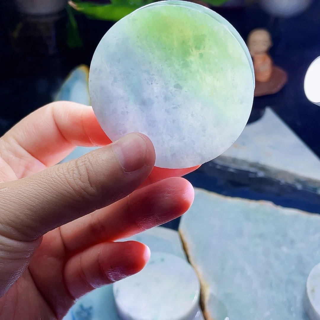 翡翠未镶嵌颈饰毛料28