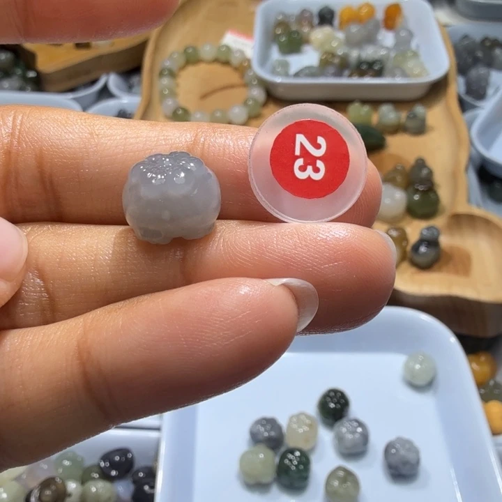 和田玉未镶嵌珠宝半成品